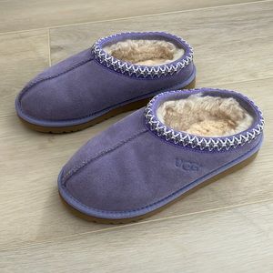 UGG Tasman Kids size 2 Purple Slip On Slippers, Never Worn! Lavender